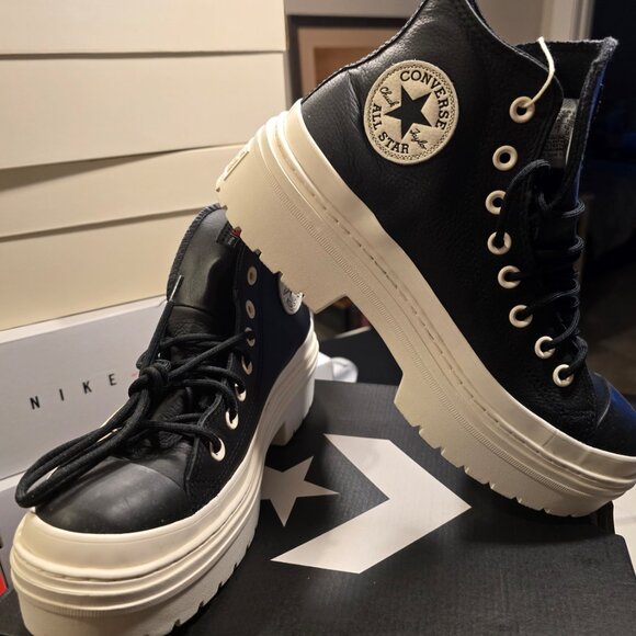 Converse Women’s CTAS Lugged Heel Waterproof Platform Shoes A12328C Black Size 7 - Picture 5 of 15